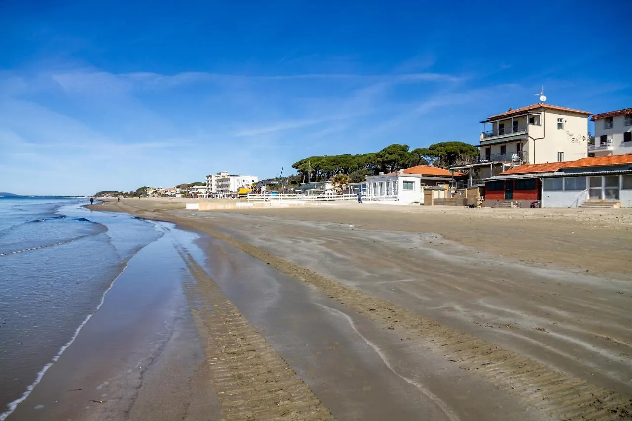 Acqua Apartment Follonica Italy